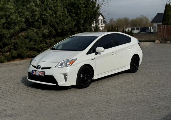 Toyota Prius cena 49999 przebieg: 147000, rok produkcji 2015 z Raszków małe 529